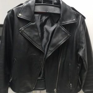 Meet your Posher, Dominick